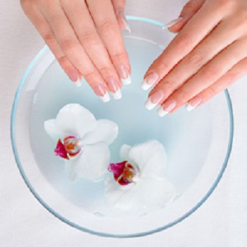 V Nails & Spa NSB - Dipping